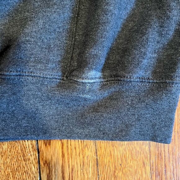 Sacred heart university hoodie‎ - Picture 3 of 6